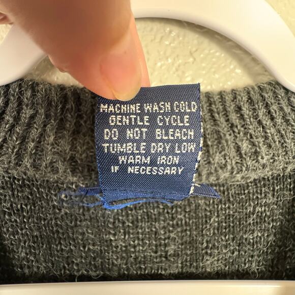 John Blair Quality Menswear Sz Med Gray Men’s Acrylic Blend Button Up Cardigan - Picture 6 of 7